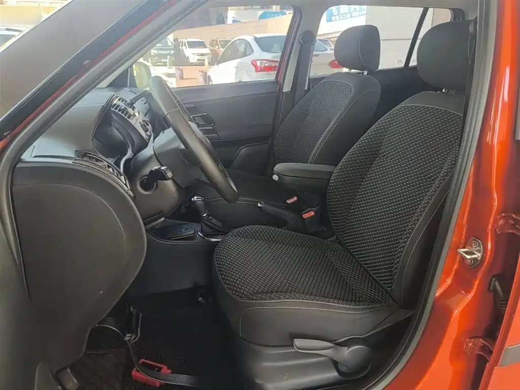Škoda Fabia 2014 1.6L Automatic Sport Edition фото 15