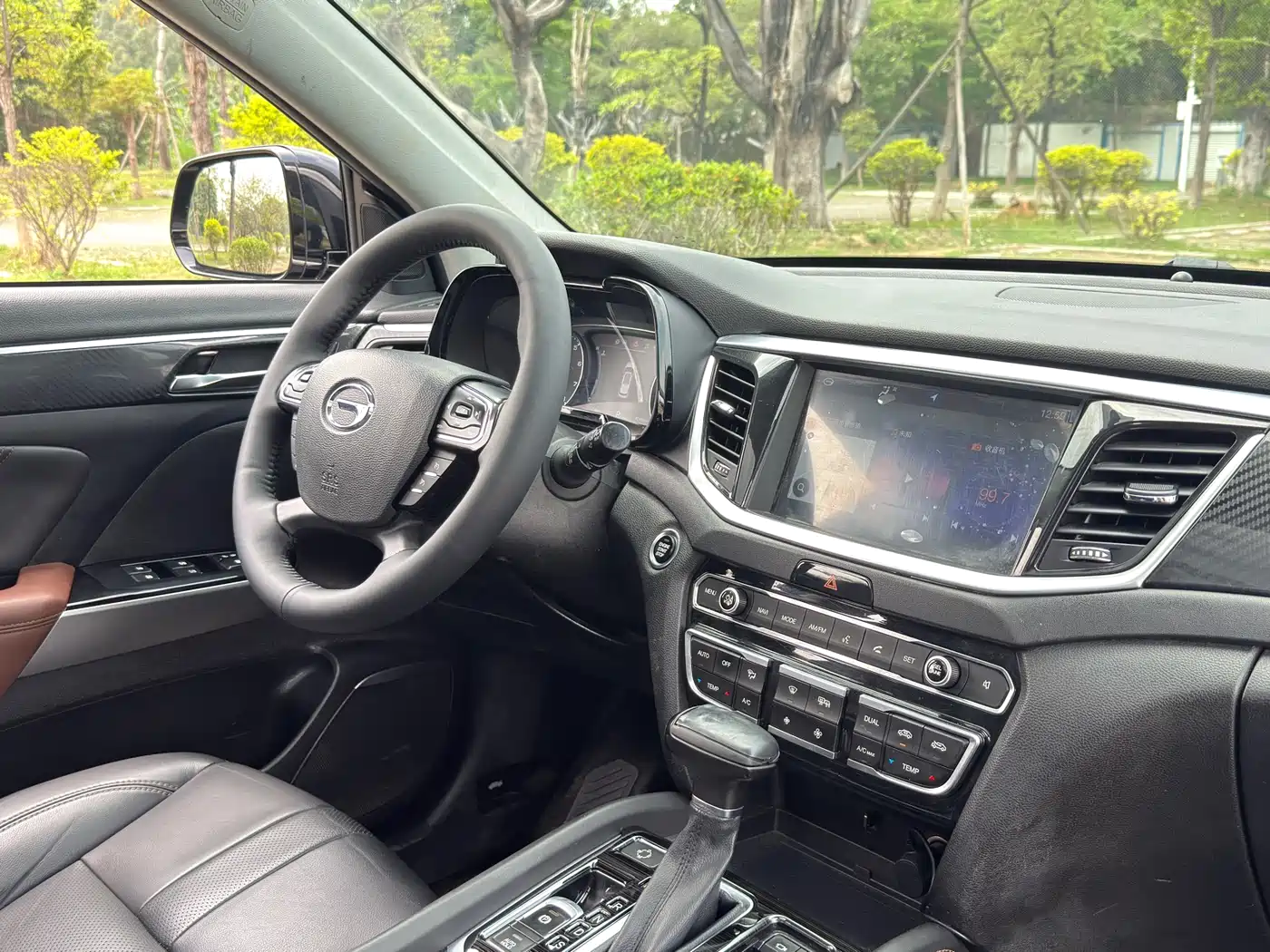 GAC Trumpchi Trumpchi GS7 2017 320T 2WD Luxury Smart Connect фото 16