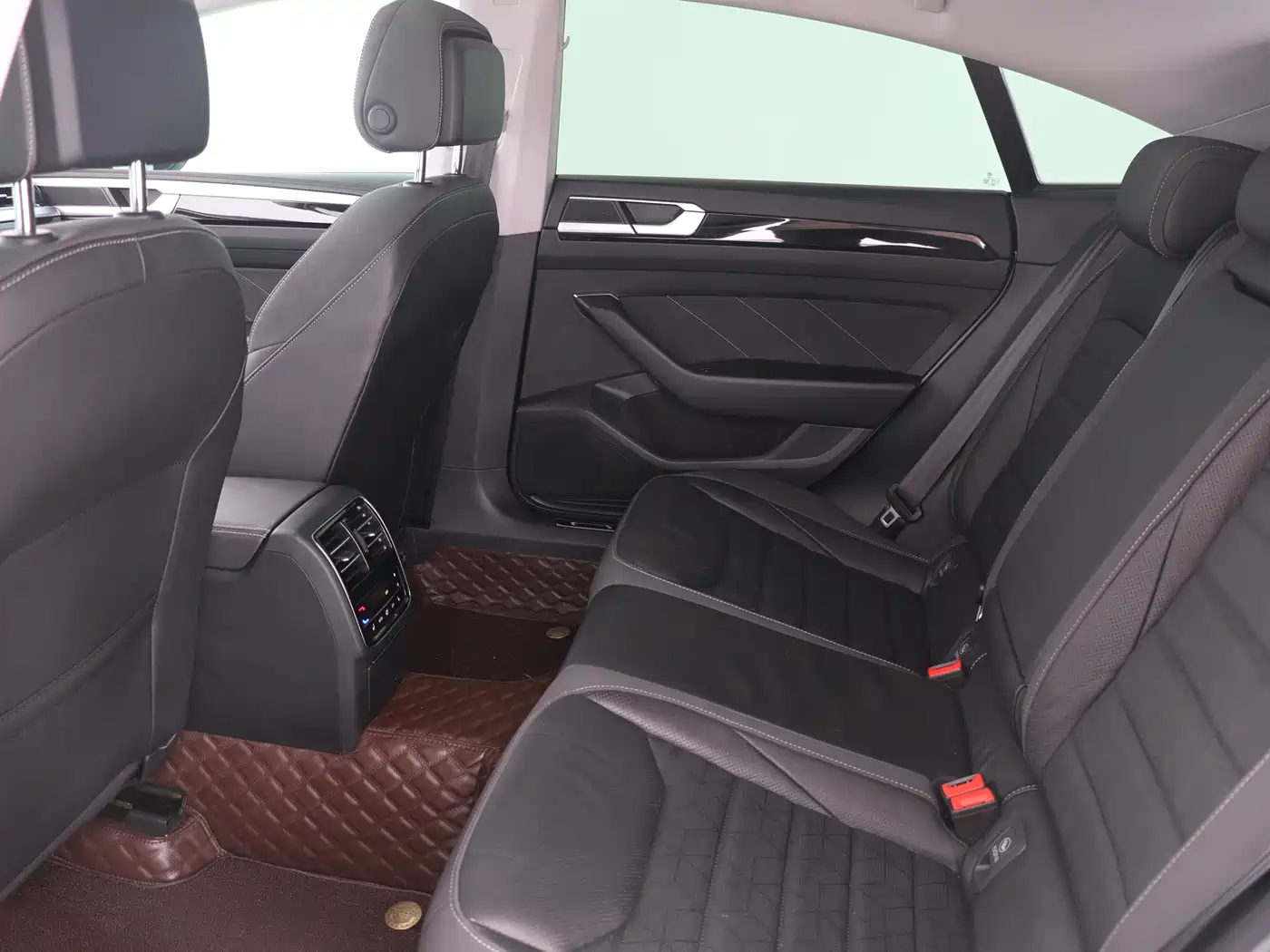 Volkswagen FAW-Volkswagen CC 2021 380TSI Eye-catching Edition фото 10