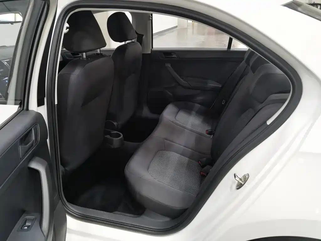 Photo 15 - Volkswagen Santana