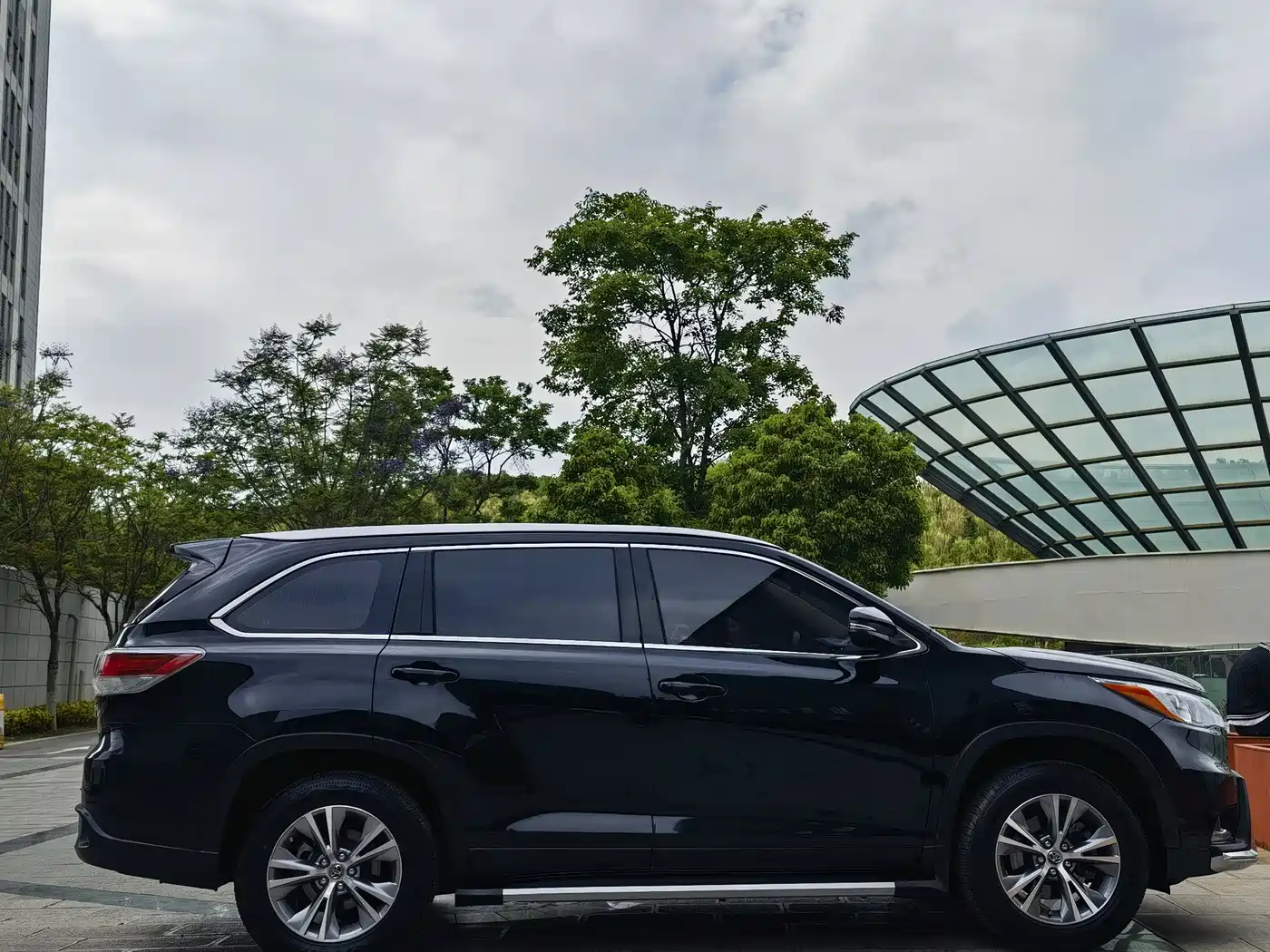 Toyota Highlander 2015 2.0T AWD Elite Edition 7-seater фото 15