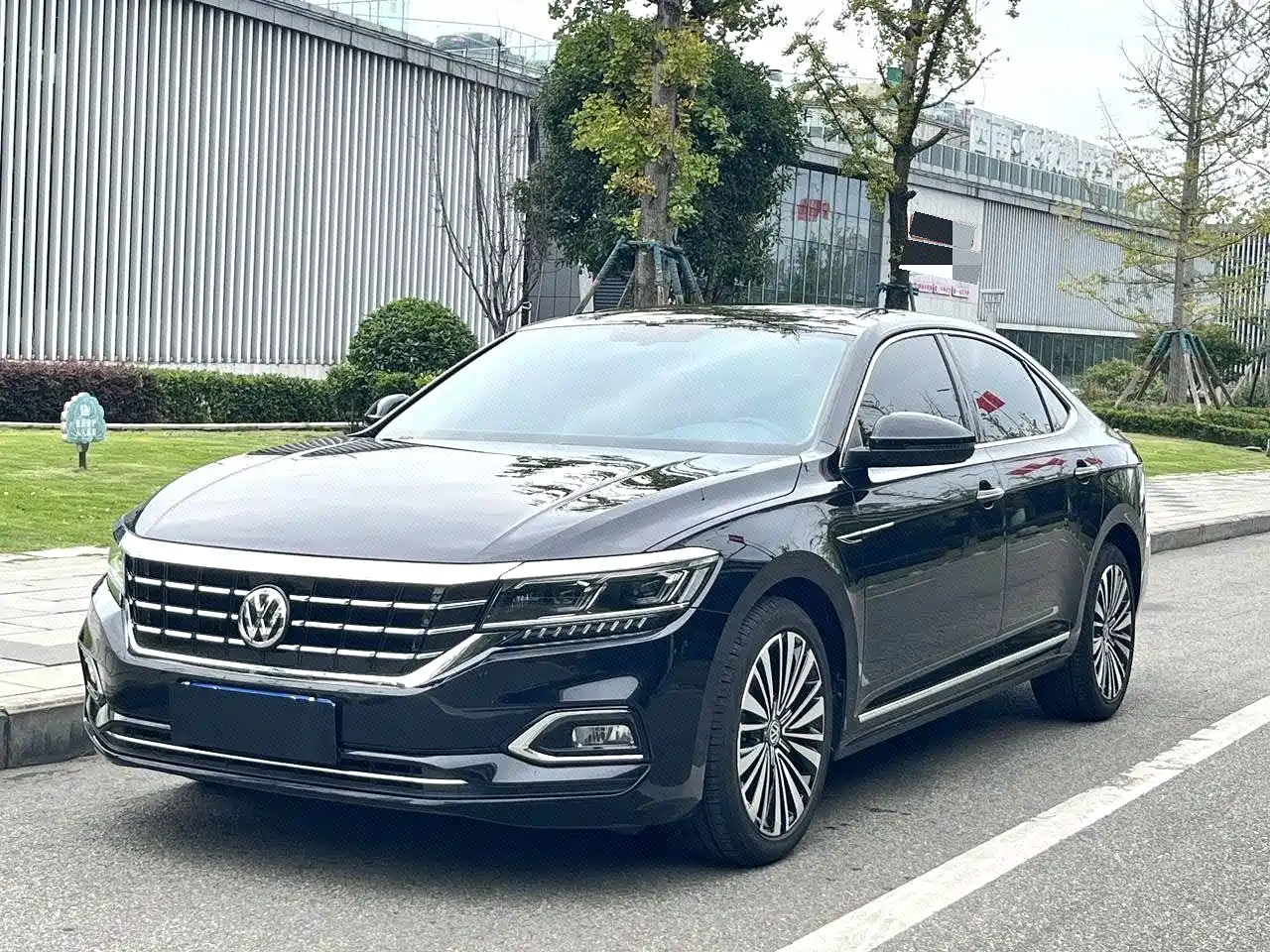 Photo 1 - Volkswagen Passat