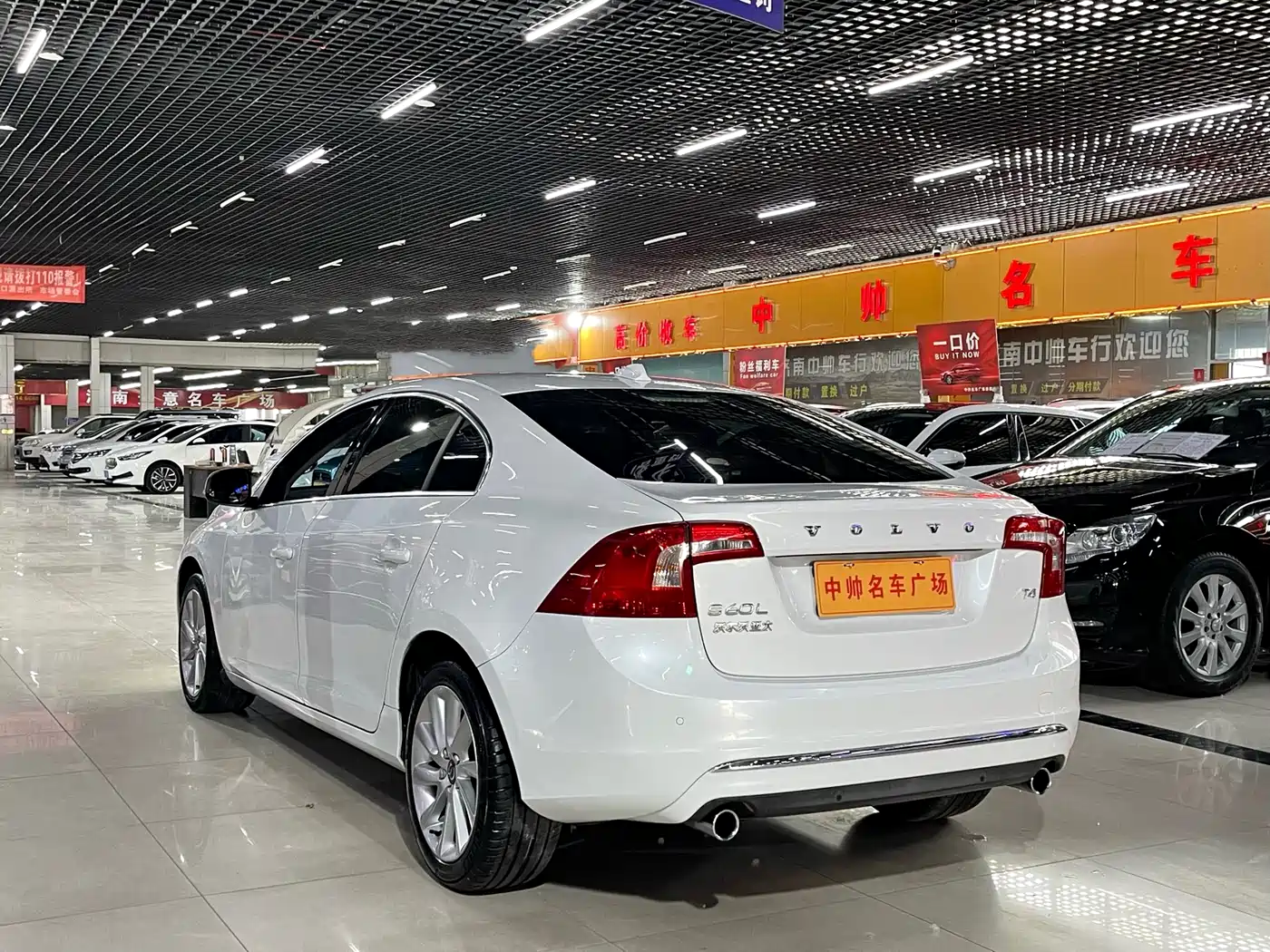 Фото 4 - Volvo S60
