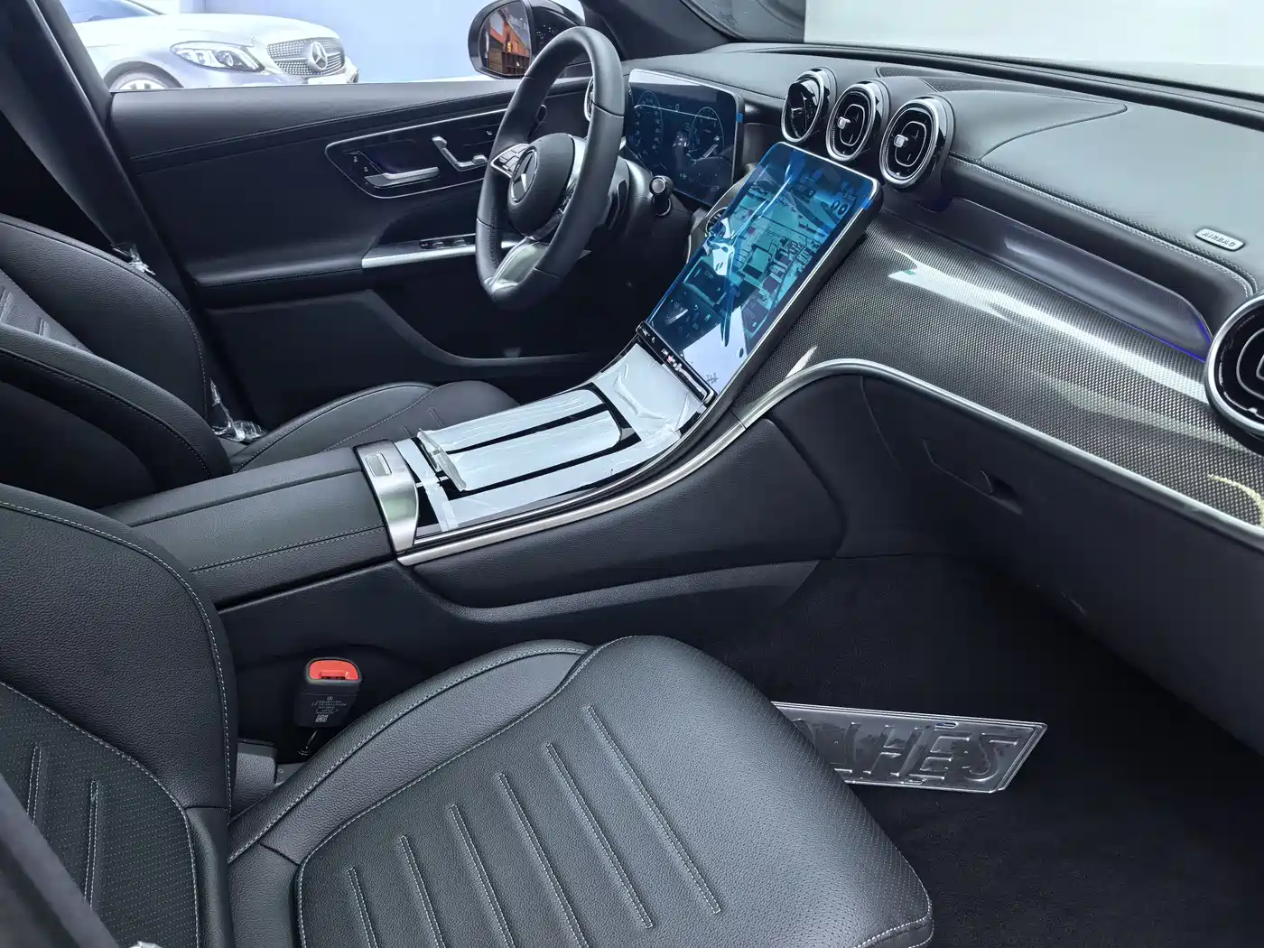 MERCEDES-BENZ GLC
