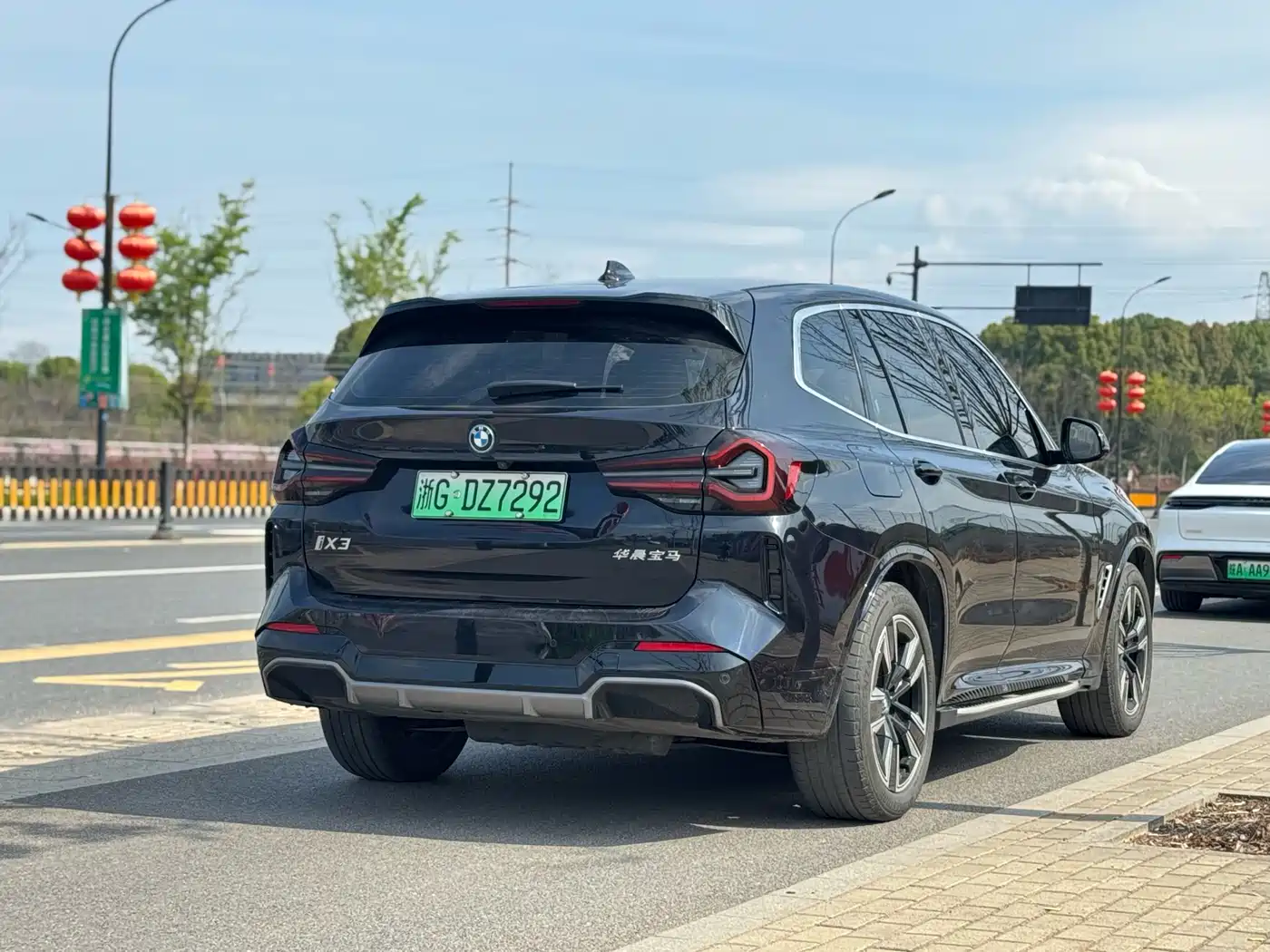 BMW IX3