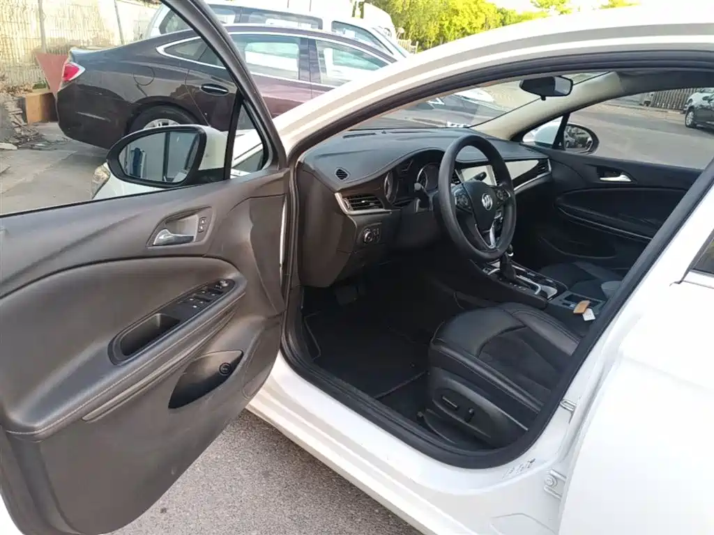 Buick Verano 2019 Sedan 20T Dual Clutch Elite фото 16