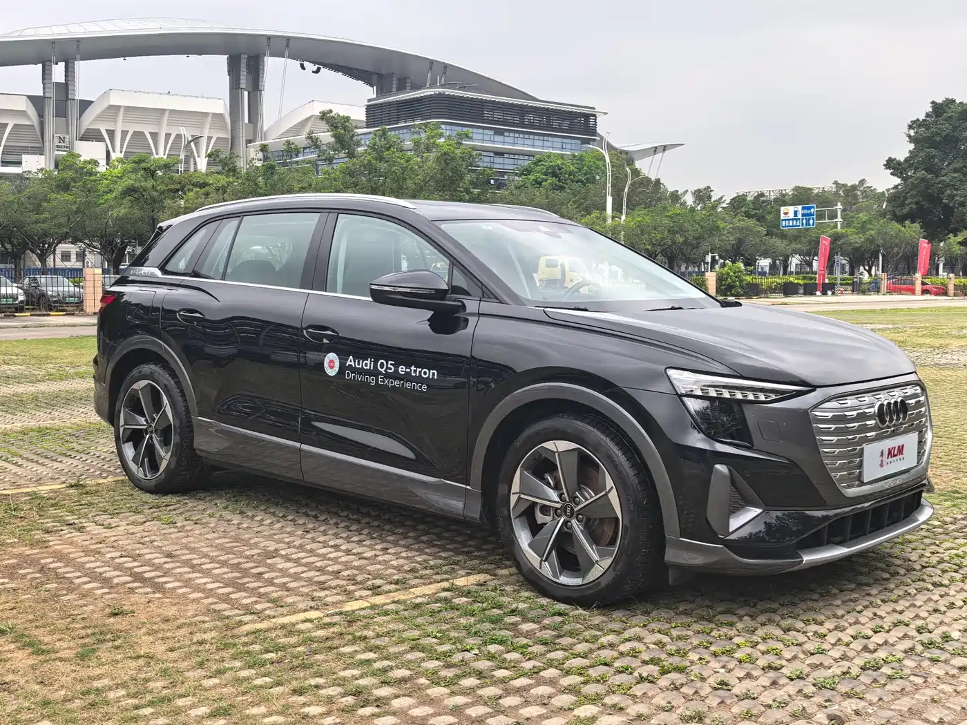 AUDI Q5 E TRON