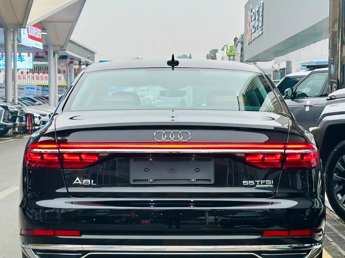 Audi A8 2019 A8L 55 TFSI quattro Premium фото 3