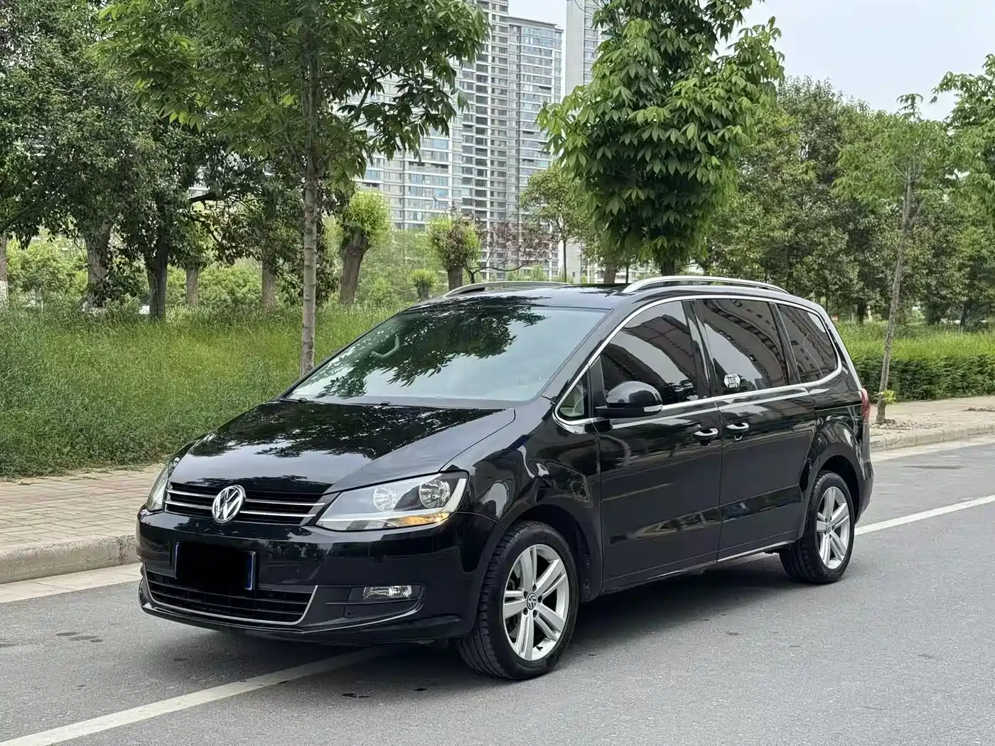 Volkswagen Sharan 2016 380TSI Comfort 7-seater фото 2