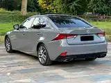 Фото 10 - Lexus IS