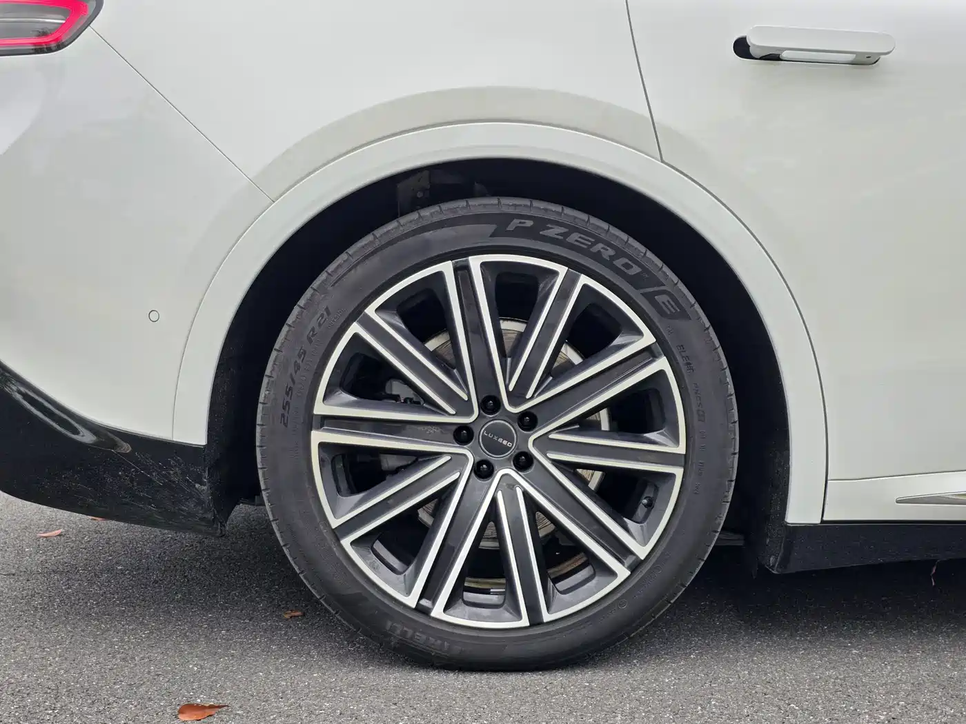 Zhijie Luxeed R7 2025 2024 Pure Electric 802km Max