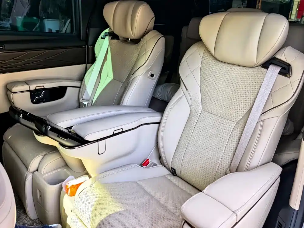 Toyota Vellfire 2025 2024 Crown Hybrid 2.5L Executive Premium Edition
