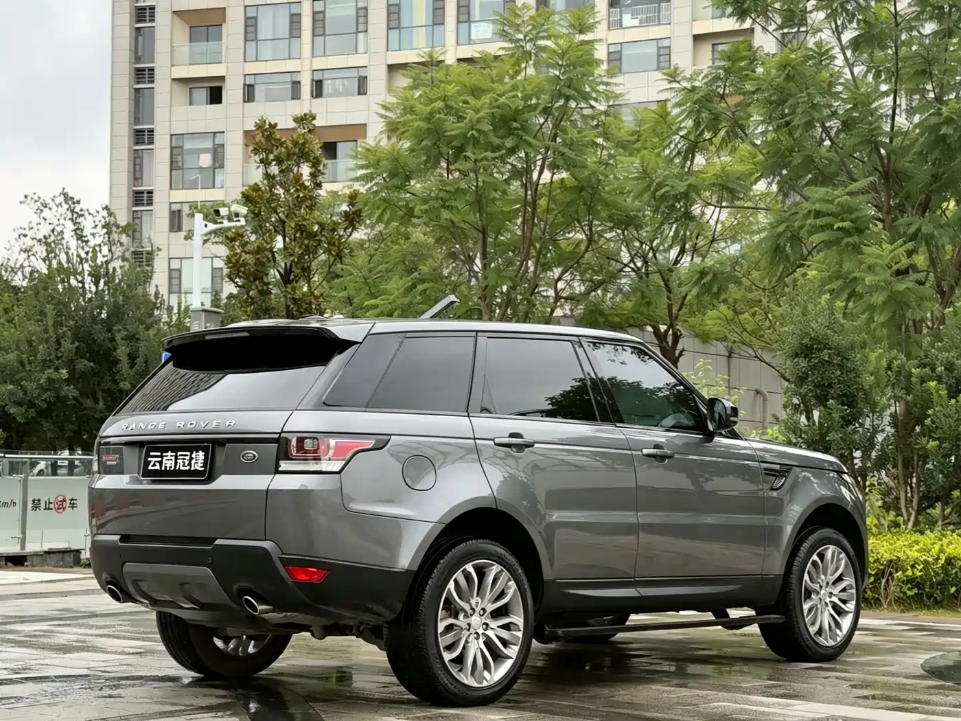 Land Rover Range Rover Sport 2016 Model 3.0 SC V6 HSE DYNAMIC фото 7