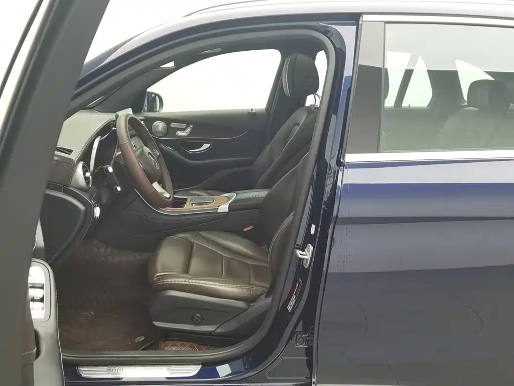 Mercedes-Benz GLC 2016 GLC 300 4MATIC Dynamic фото 10