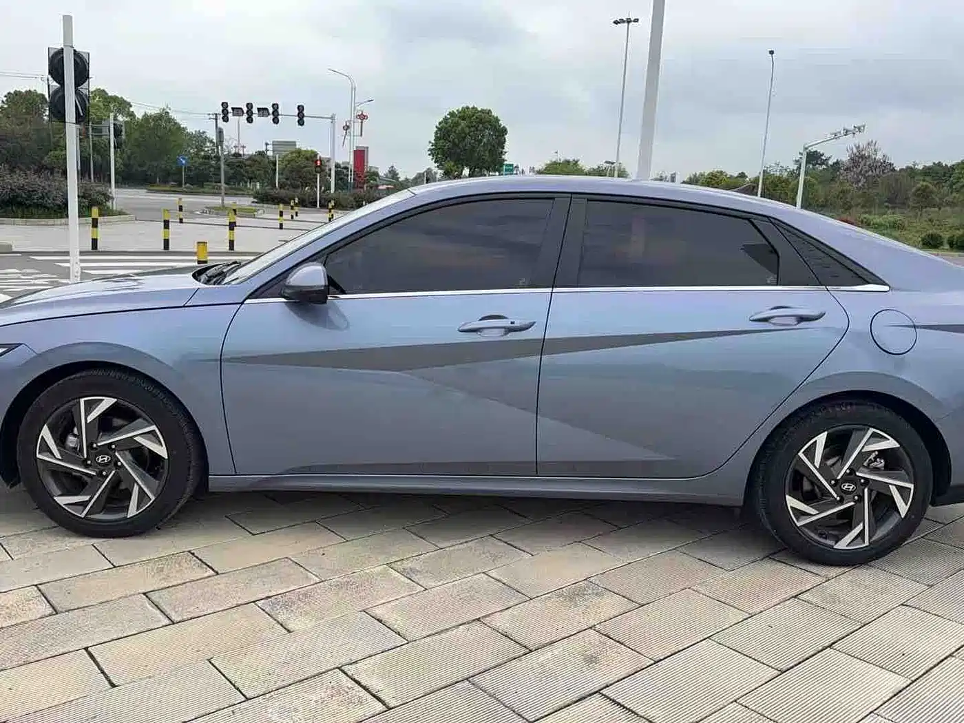 Hyundai Elantra 2022 1.5L CVT GLX Elite Edition фото 5