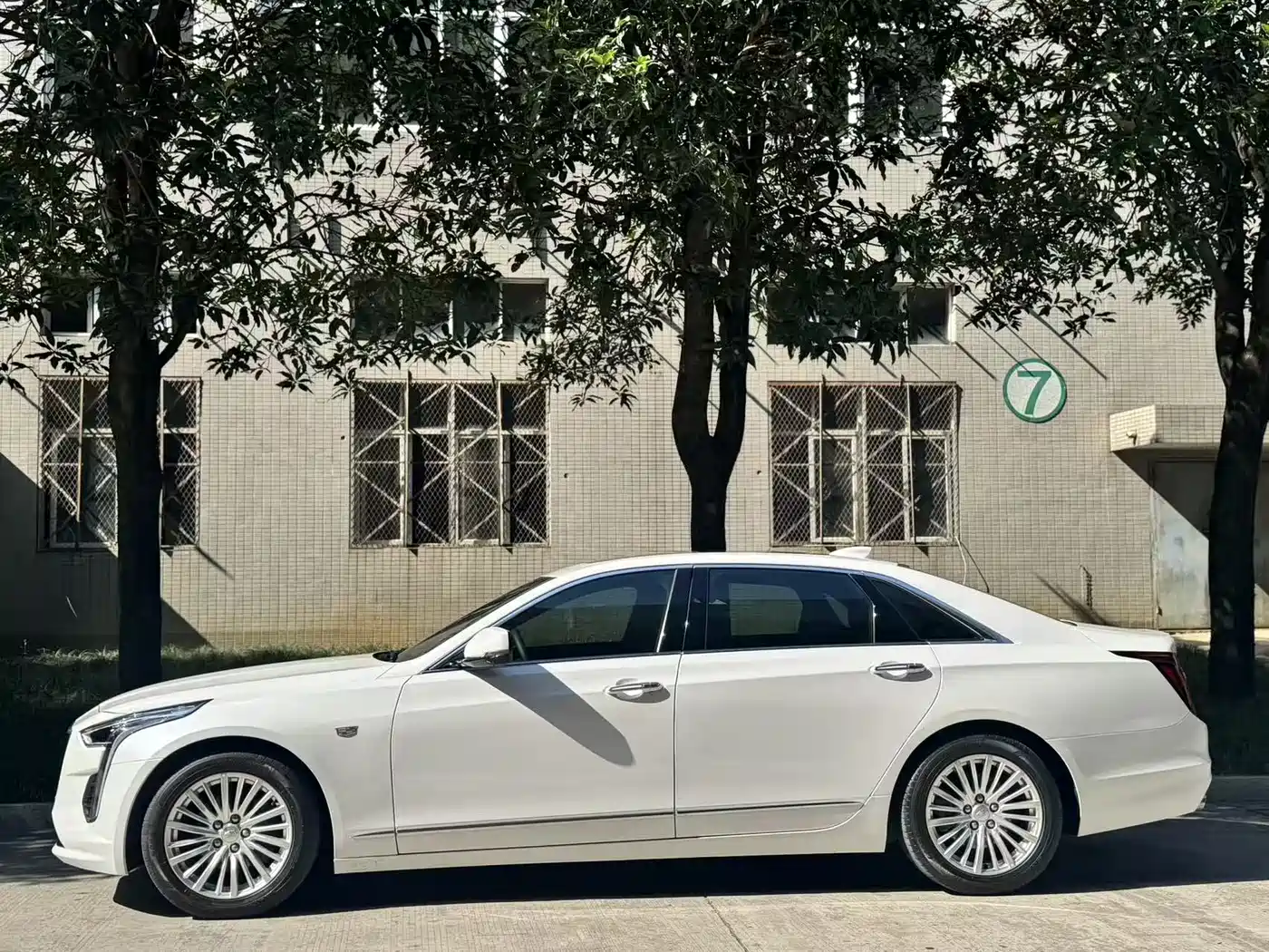CADILLAC CT6