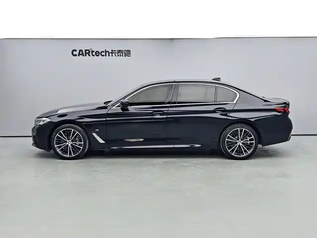 BMW 5 Series 2022 530Li Leading M Sport Package — фото 3