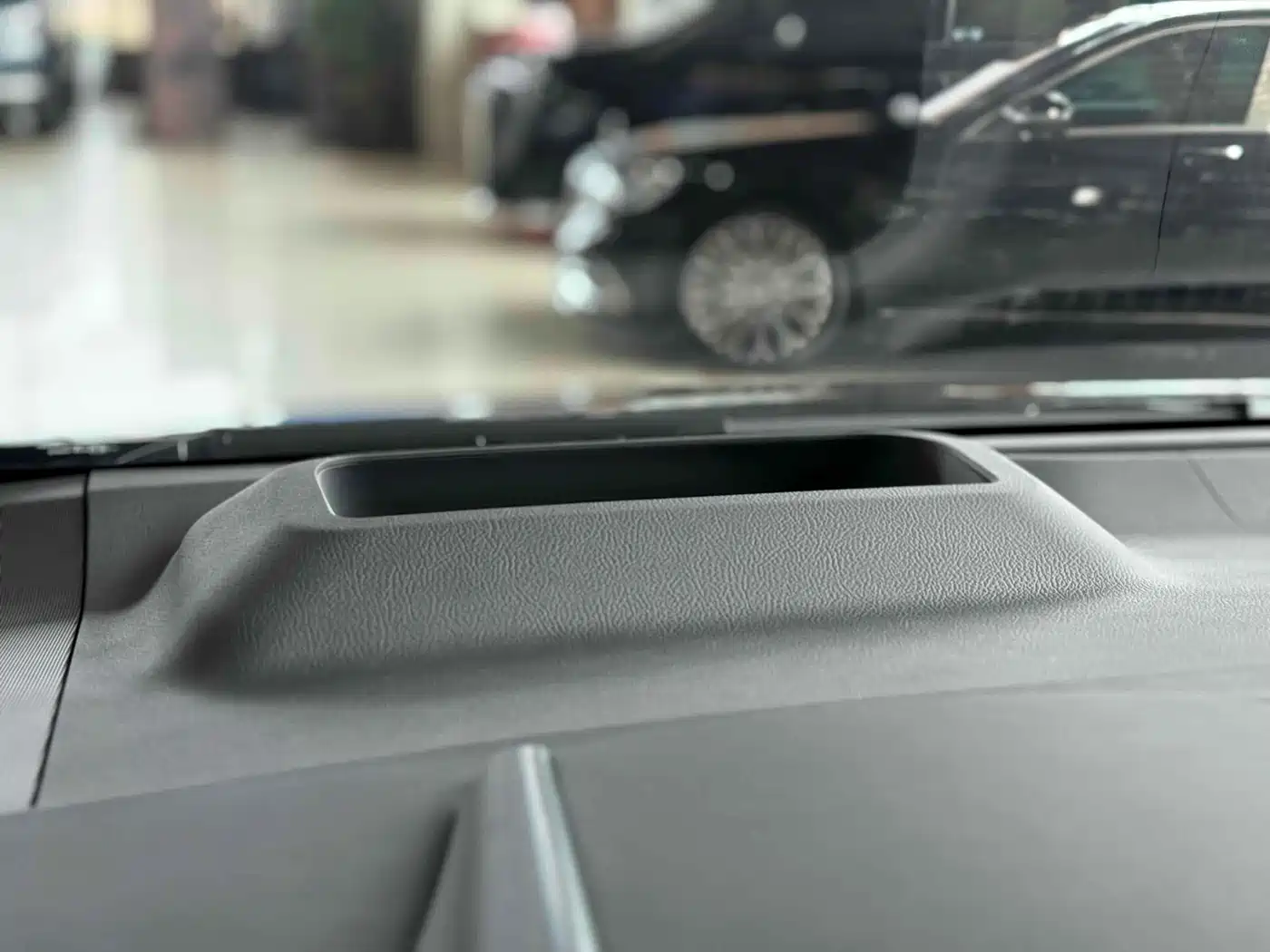 Lexus LM 2024 2023 350h 7-Seater Elegance Edition