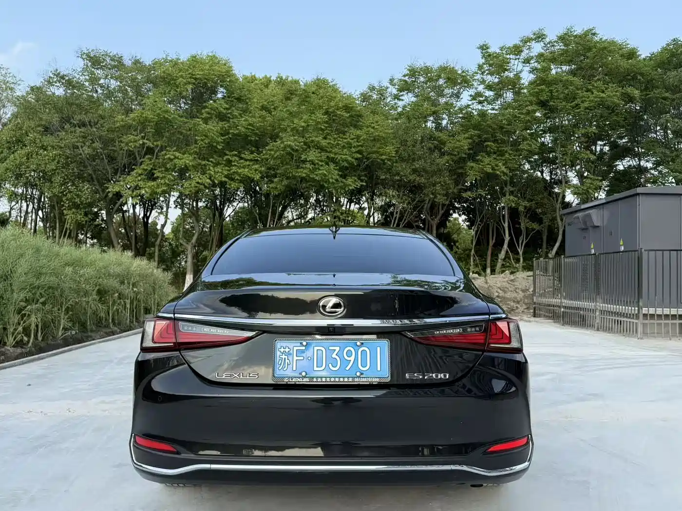 Lexus ES 2023 200 Excellence Edition фото 8