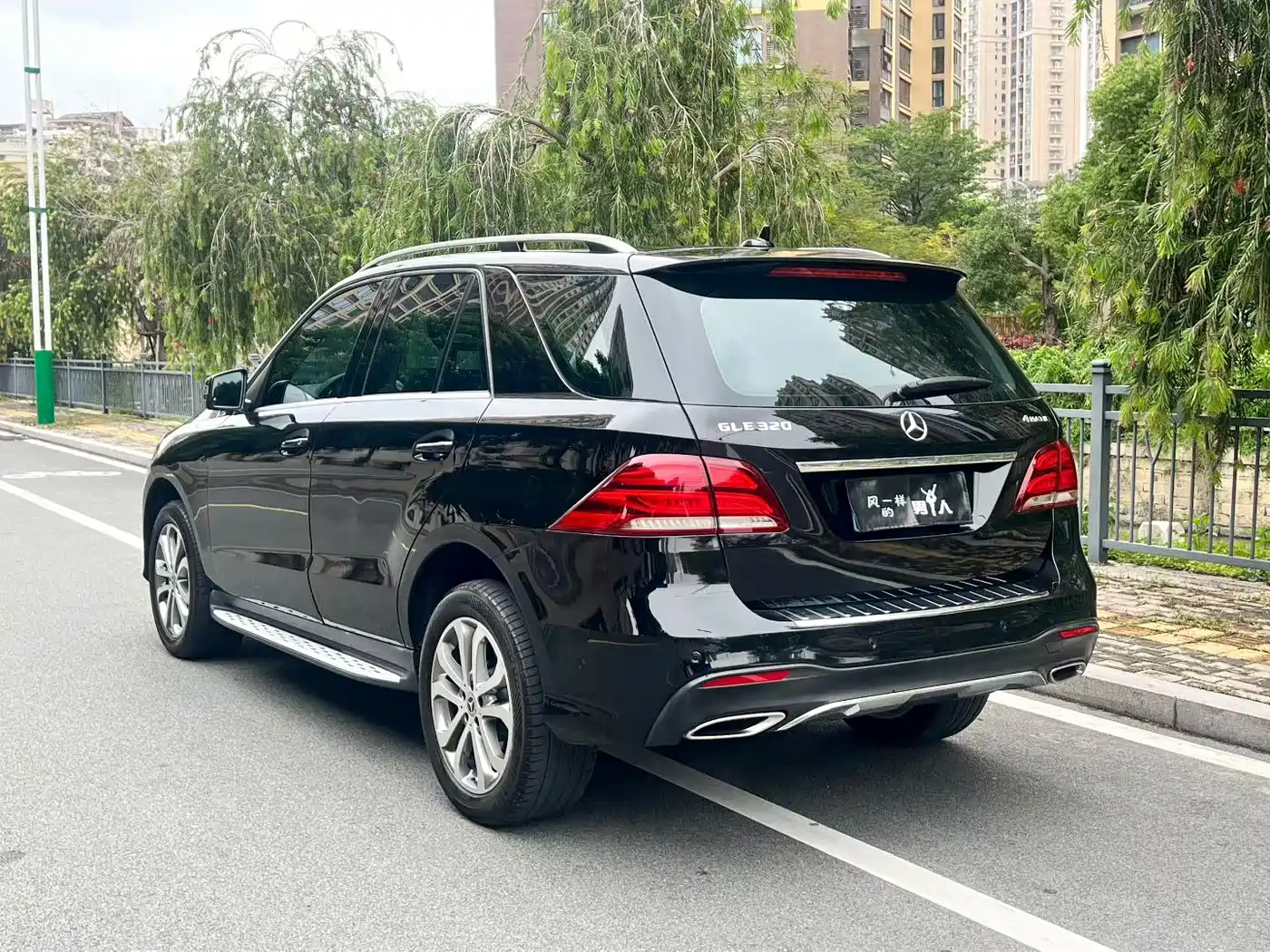 Mercedes-Benz GLE 2016 GLE 320 4MATIC Luxury фото 9