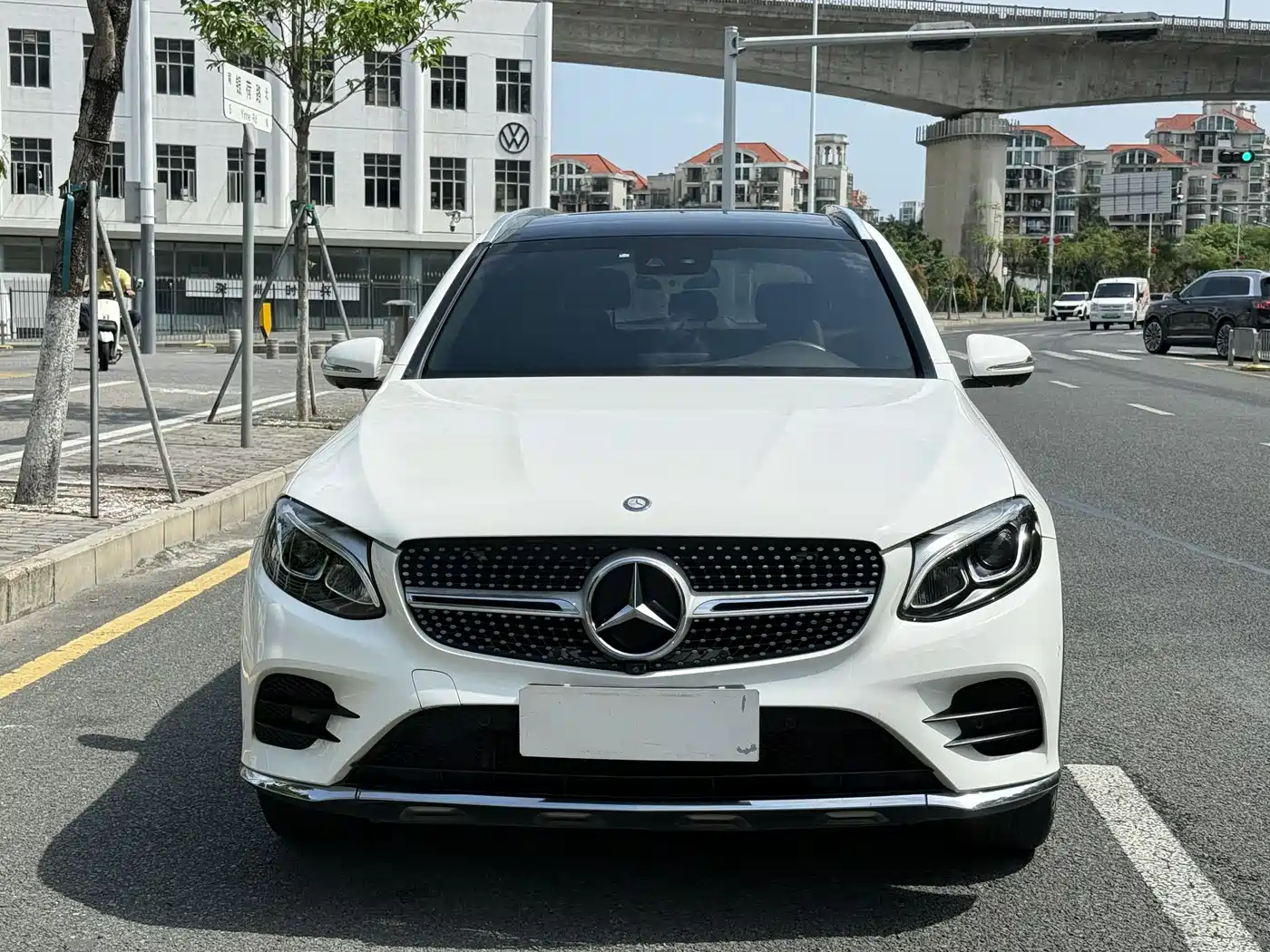 Mercedes-Benz GLC 2017 GLC 260 4MATIC Luxury фото 2