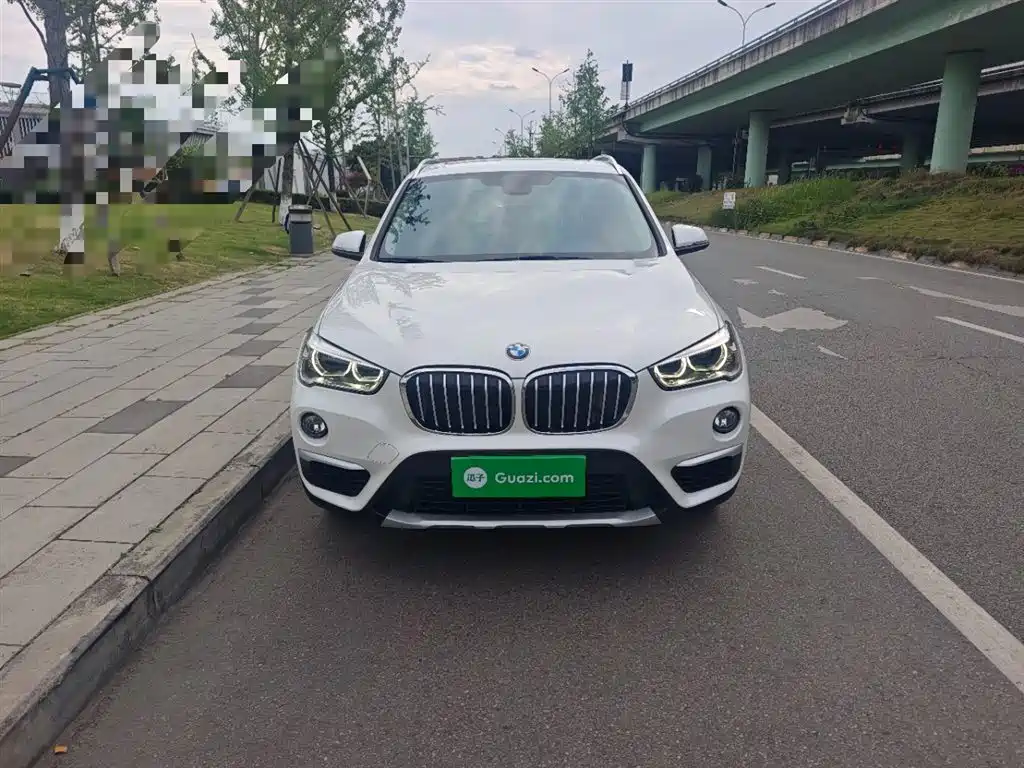 BMW X1 2019 sDrive18Li Premium Model фото 3