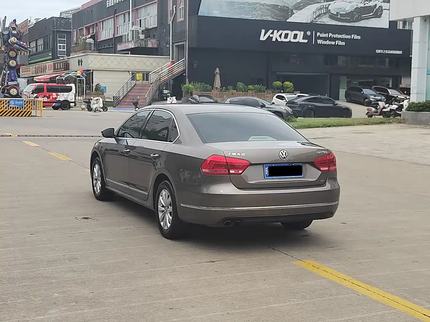 Photo 8 - Volkswagen Passat