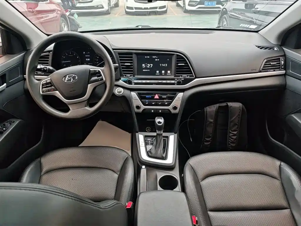 Hyundai Elantra 2016 Model 1.6L Automatic Smart Elite фото 10