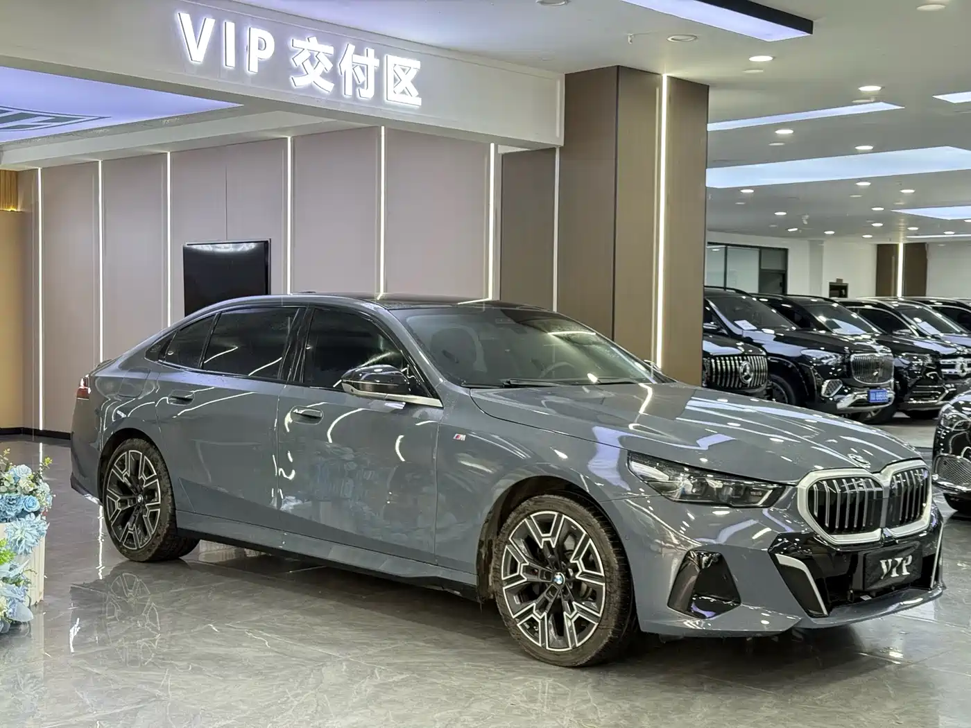 BMW 5 Series 2024 530Li Premium M Sport Package фото 3