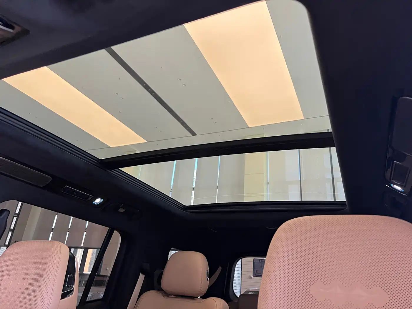 Fang Cheng Bao Leopard 8 2025 2025 Zhiyong Flagship 6-Seater