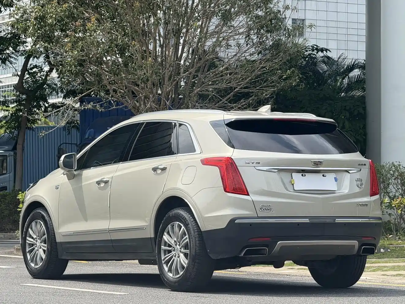 Cadillac XT5 2016 28T AWD Luxury Model фото 5