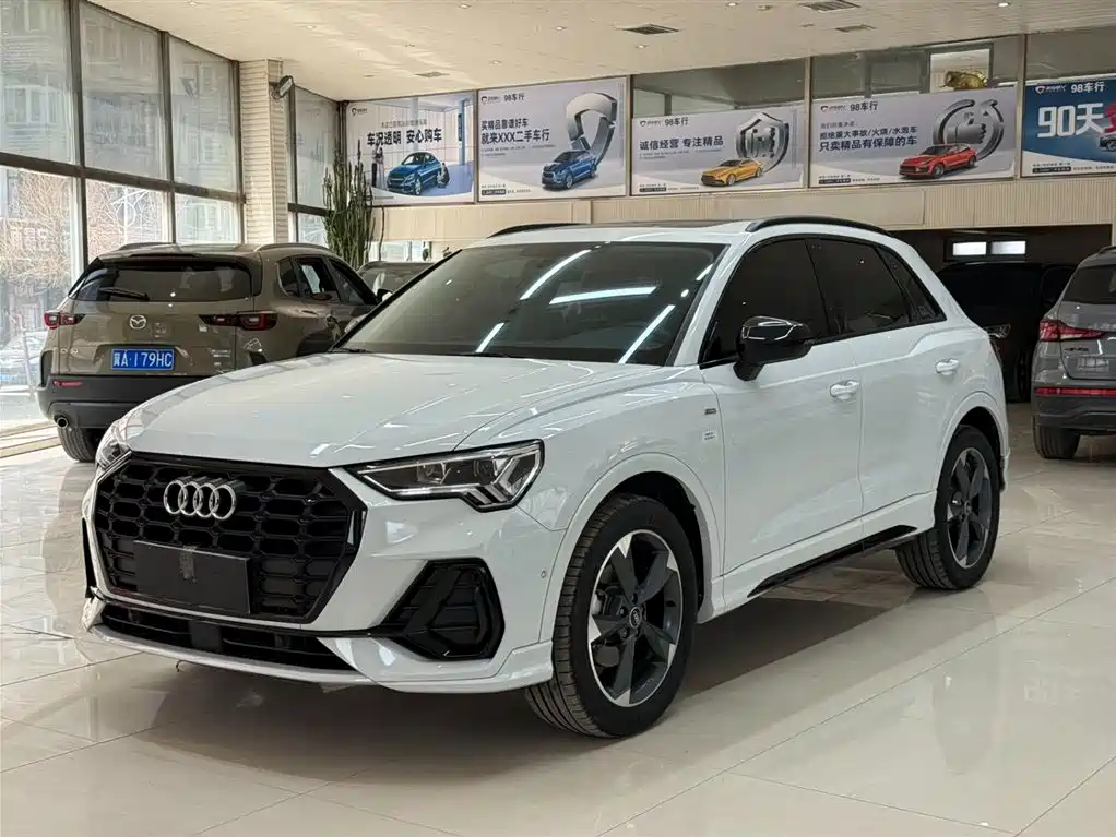 Audi Q3 2023 35 TFSI Fashion Dynamic (1.4T)