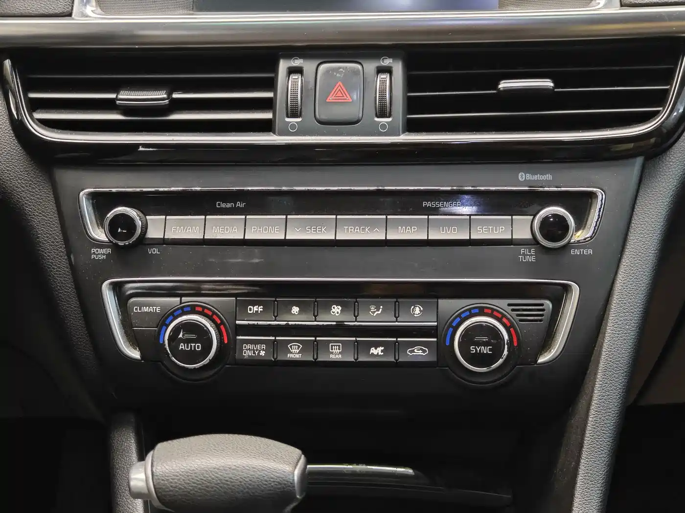 Kia K5 2016 2.0L Hybrid GLS фото 17