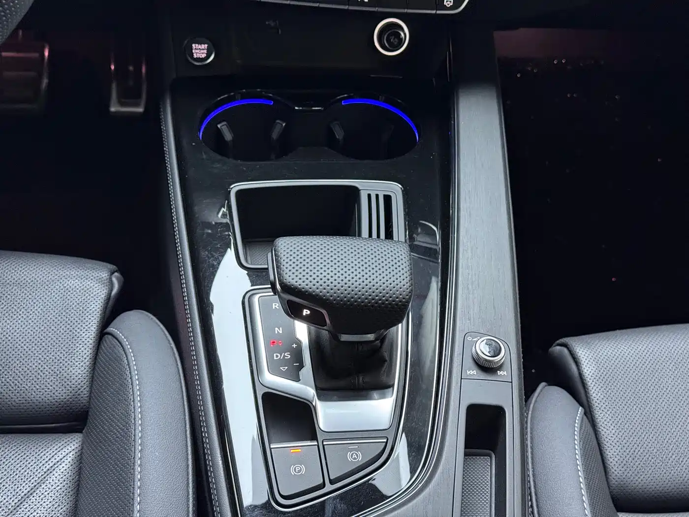 Audi A4L 2024 40 TFSI Luxury Dynamic фото 12