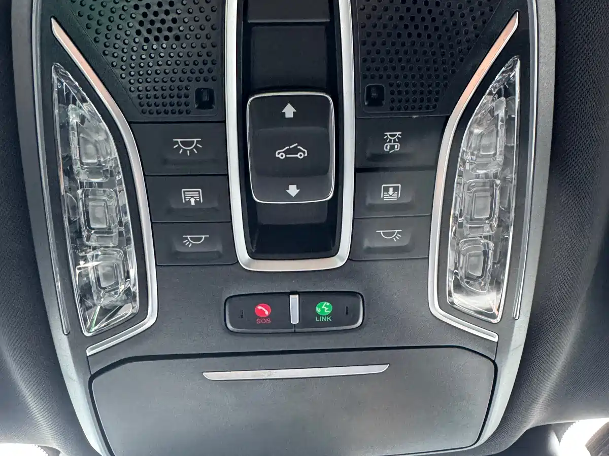 GAC Trumpchi Trumpchi GS8 2022 Dual Engine Series 2.0TM 2WD Premium Edition (7-Seater) фото 15