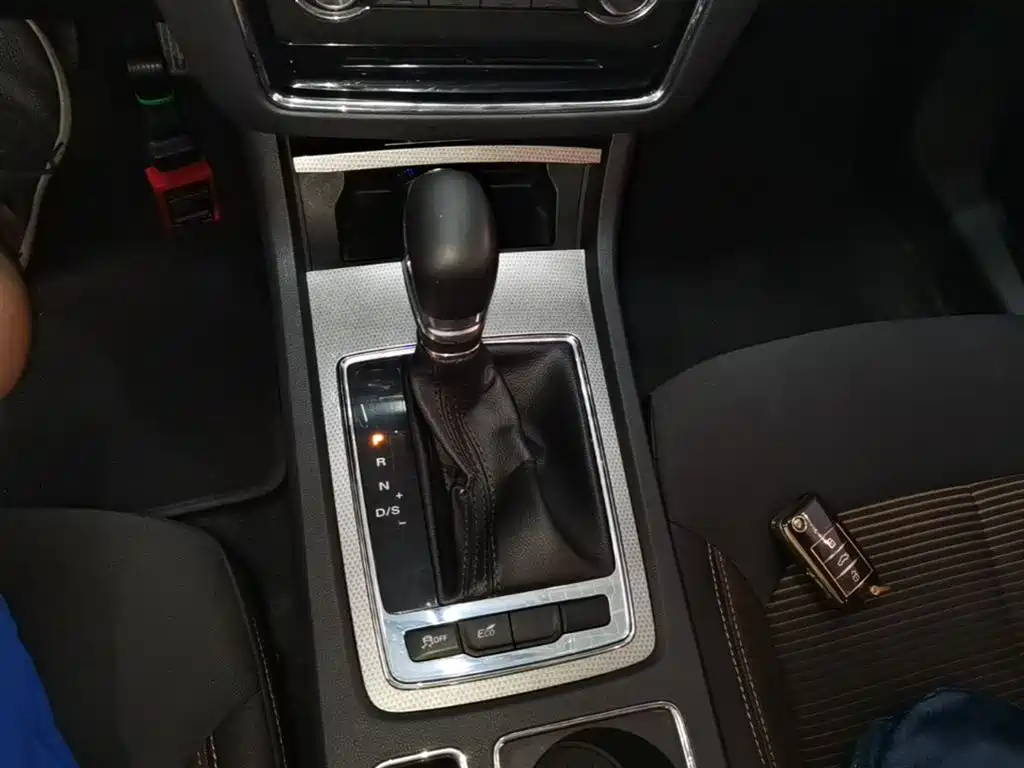 Roewe i6 2019 2019 PLUS 1.6L CVT 4G Connected Luxury Great Edition