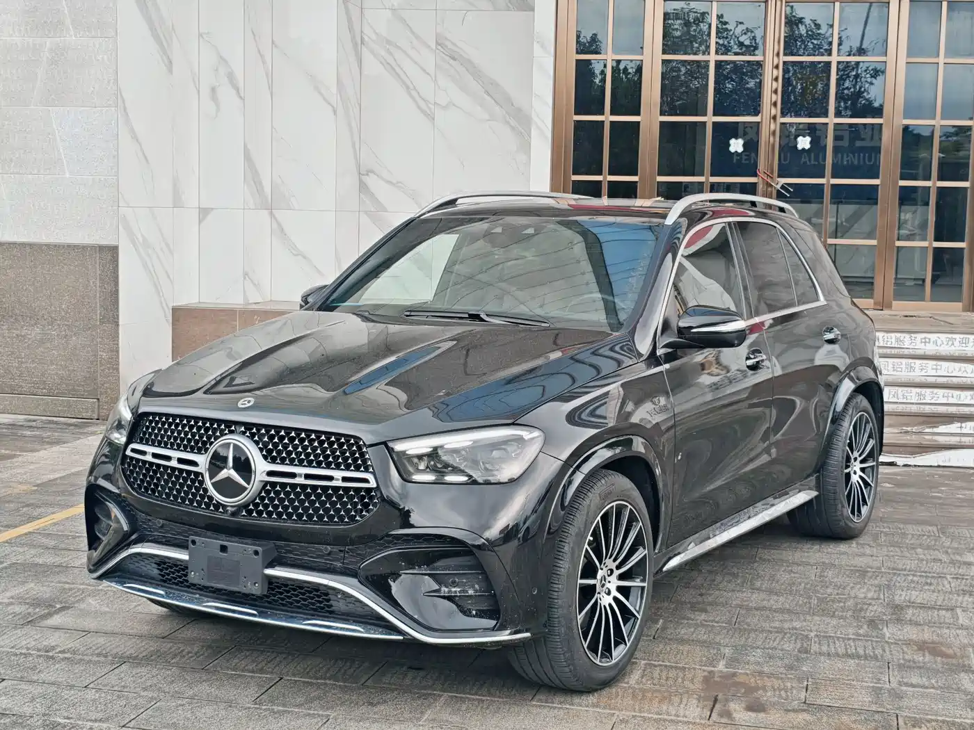Mercedes-Benz GLE 2024 GLE 450 4MATIC Luxury фото 2