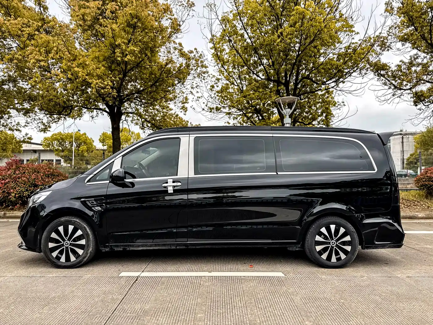 Mercedes-Benz Vito 2023 2.0T Elite 7-Seater фото 23