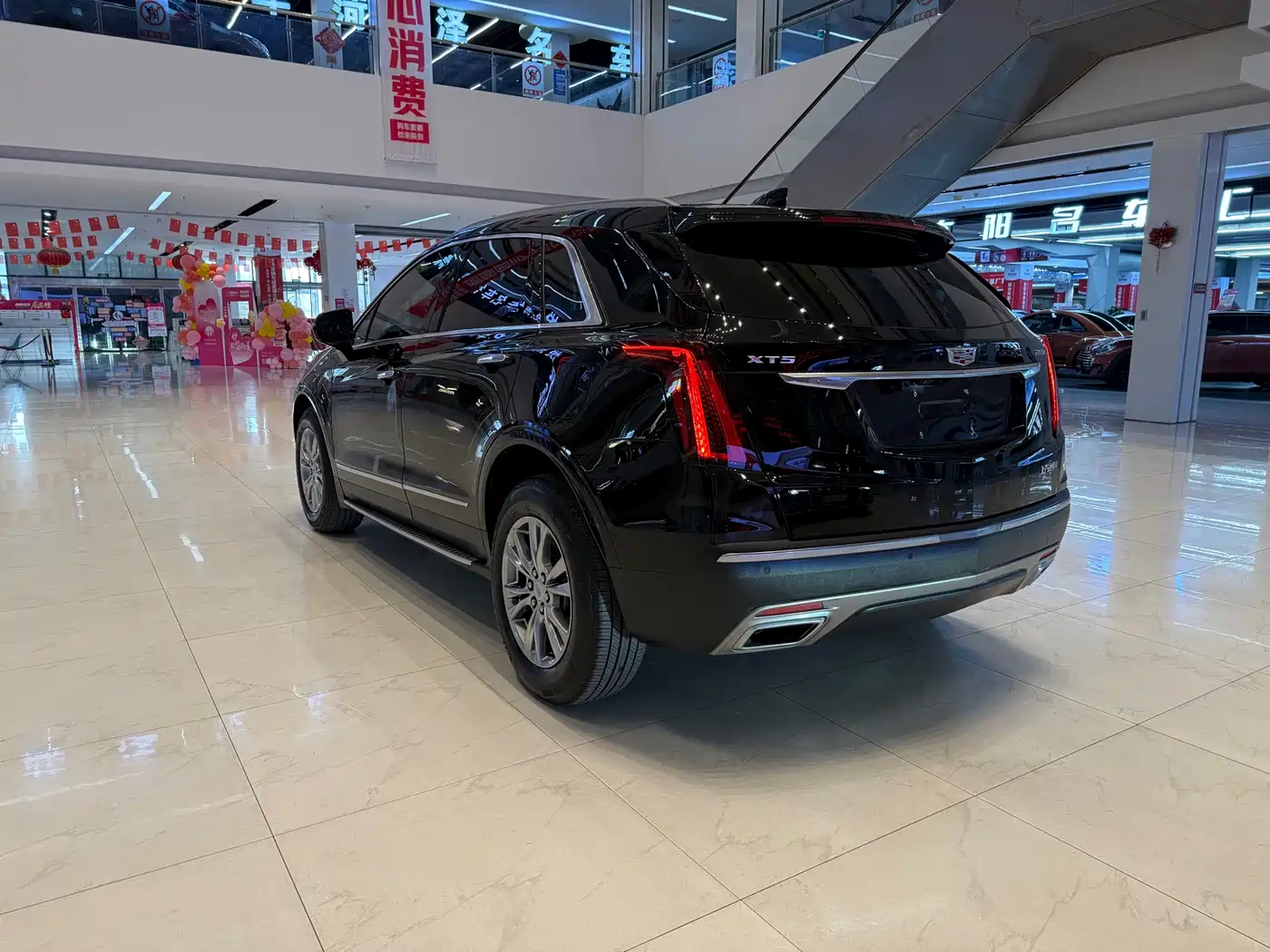 CADILLAC XT5