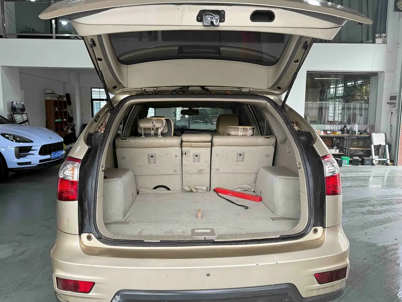 BYD S6 2014 2013 Joy Edition 2.0L Manual Luxury 5-seater