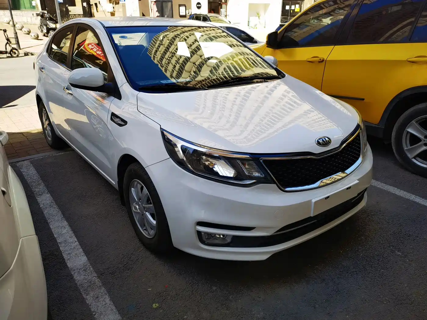 Kia K2 2015 Sedan 1.4L MT GLS фото 3