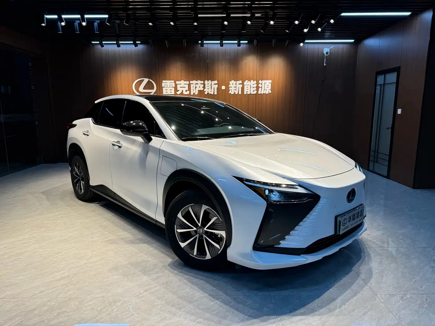 Lexus RZ 2023 2023 450e 4WD Deluxe