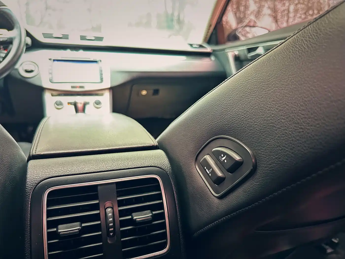 Volkswagen Magotan 2012 Facelift 1.8TSI Luxury фото 15