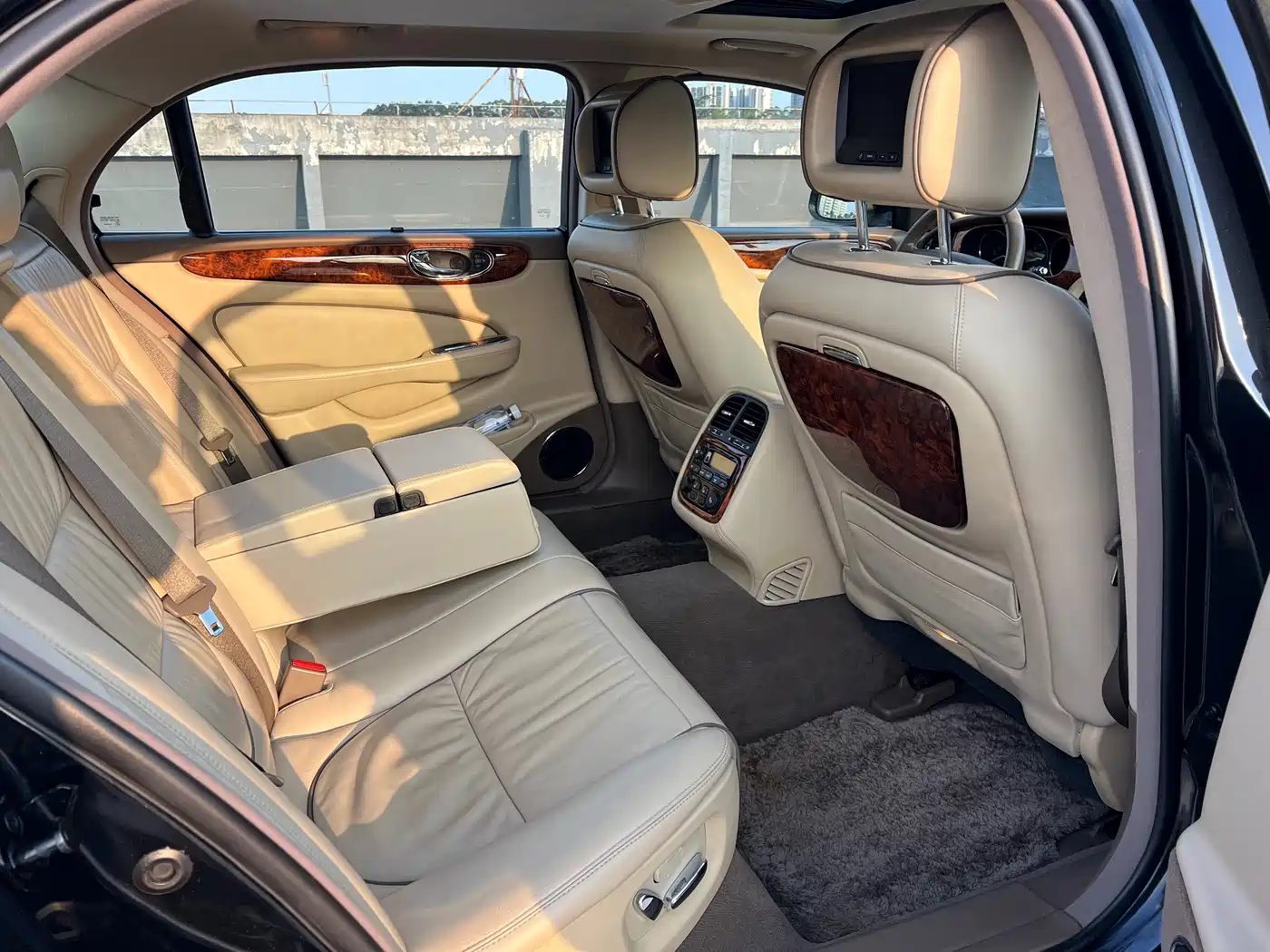 Jaguar XJ 2009 2007 Model XJ6L 3.0 Royal Long Wheelbase