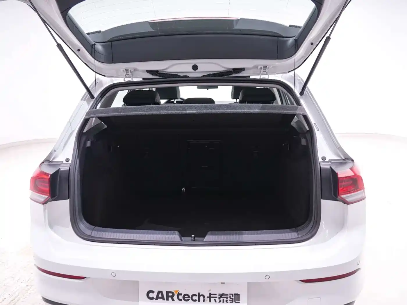 Volkswagen Golf 2023 280TSI DSG Pro фото 20