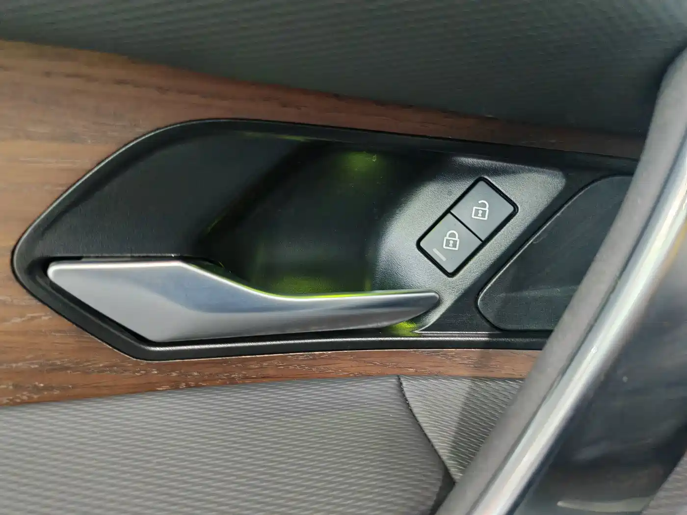 LAND ROVER DISCOVER SPORTS