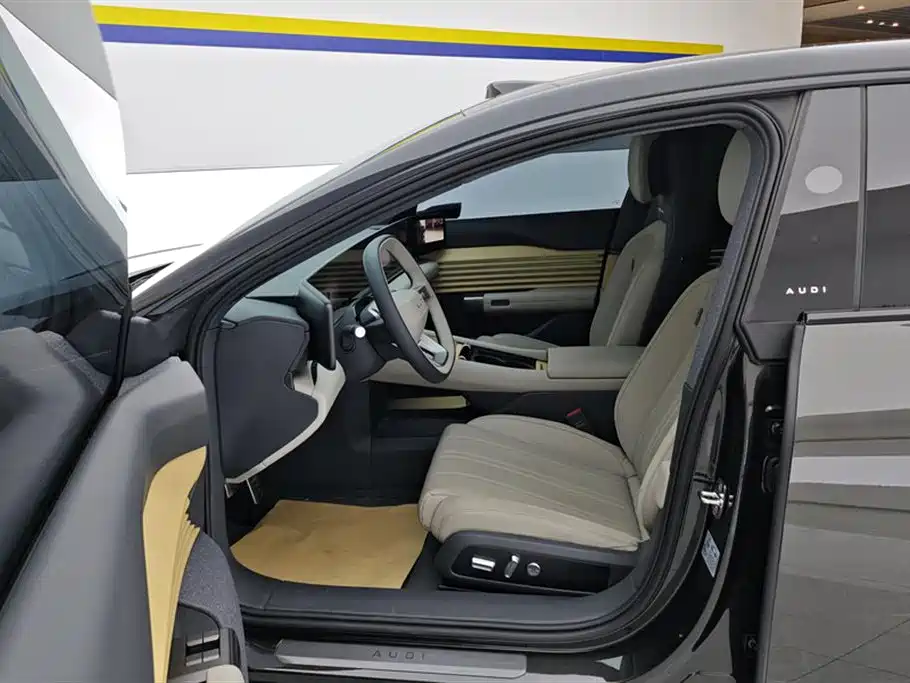 Audi E5 Sportback 2026 2025 300kw 2WD