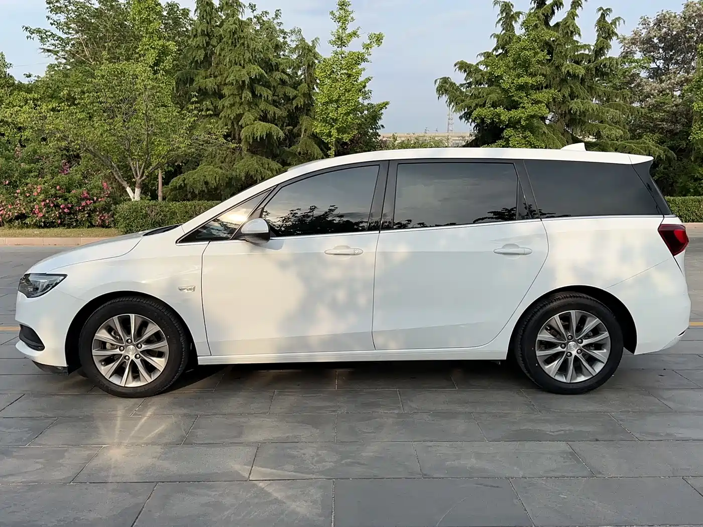 Buick GL6 2019 18T 6-seat Connected Luxury China VI фото 7