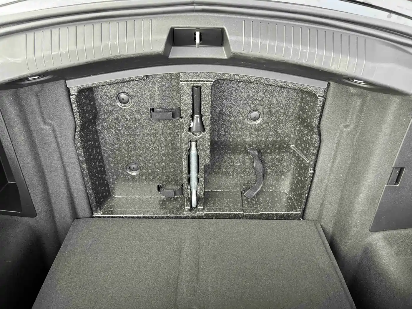 Cadillac CT5 2024 28T Luxury Model Pro фото 28