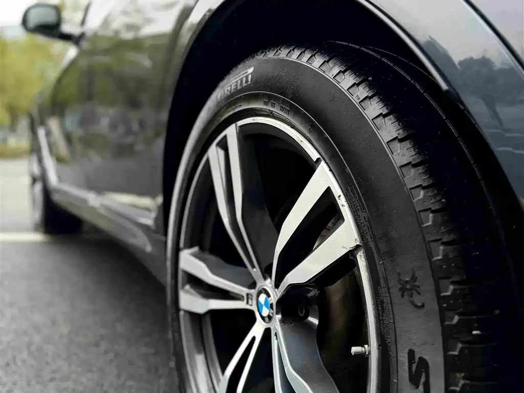 BMW X7 2021 xDrive40i Premium M Sport Package фото 8